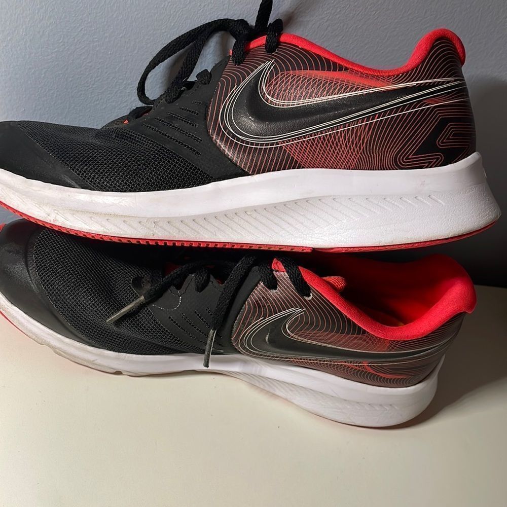 NIKE Star Runner Russell Wilson size US 5Y Big Kids Running Shoe